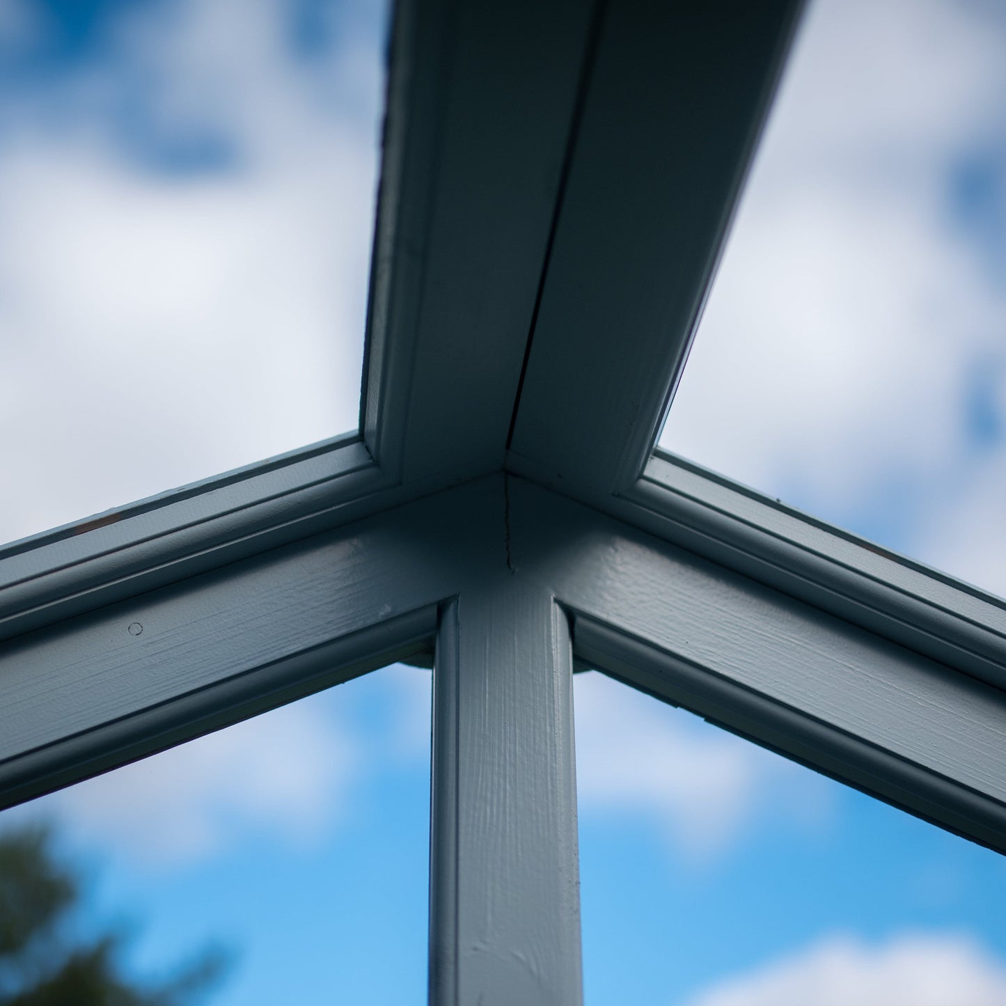 Shire Holkham 6 x 8 Wooden Greenhouse